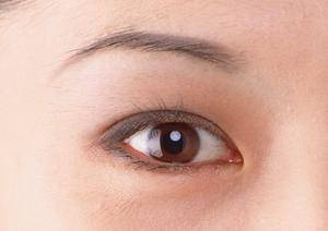 「美容整形で理想の自分を手に入れる！施術の種類とクリニック選びのポイント完全ガイド」